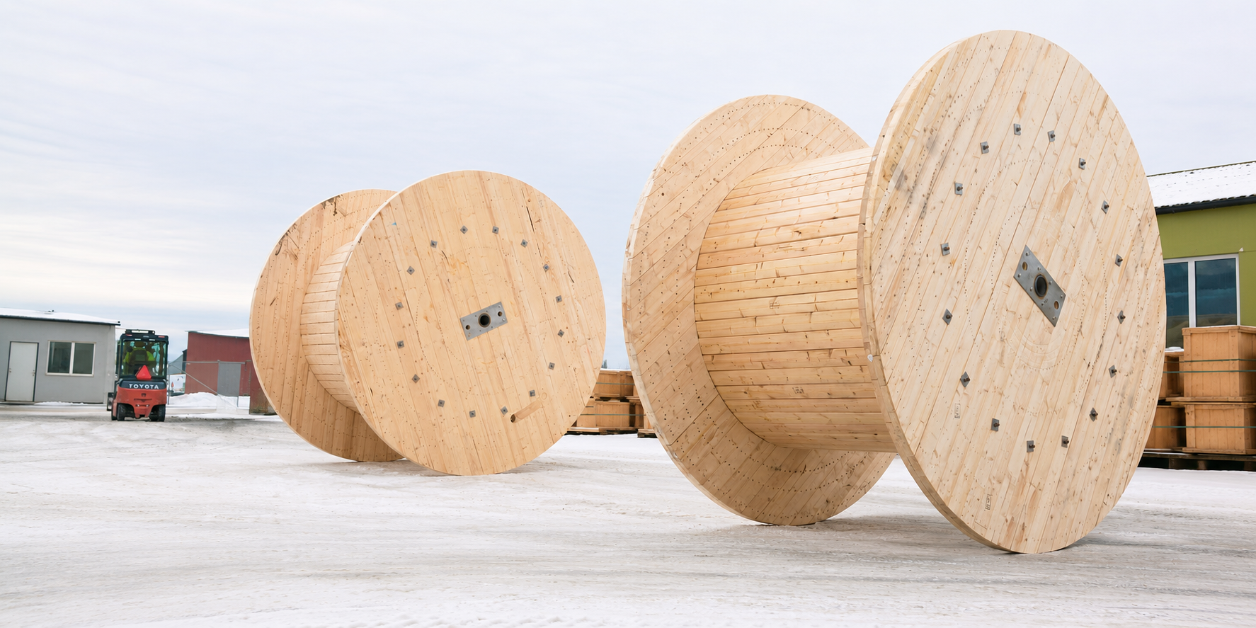 Large wooden cable drum manufacturing